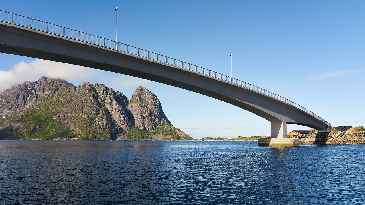 The Best Time to Visit Norway: A Month-by-Month & Region Guide